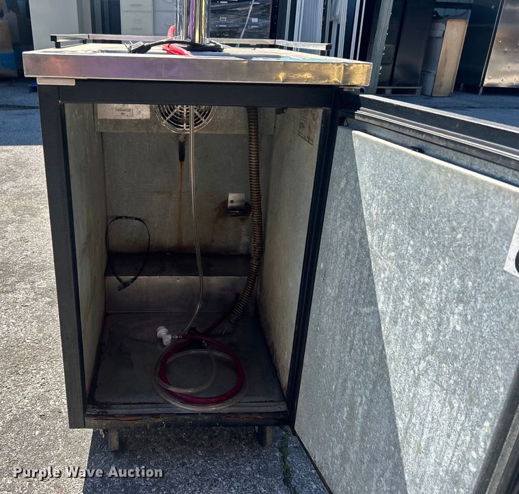 image for item EG0386 True TDD-1 beer dispenser