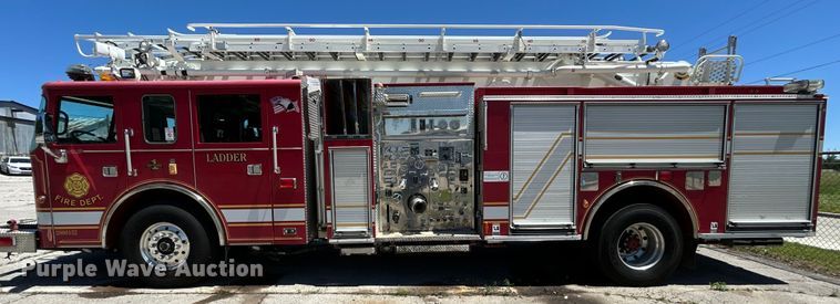 image for item EG0389 2000 Pierce Telesquirt 65 Aerial Ladder ladder fire truck