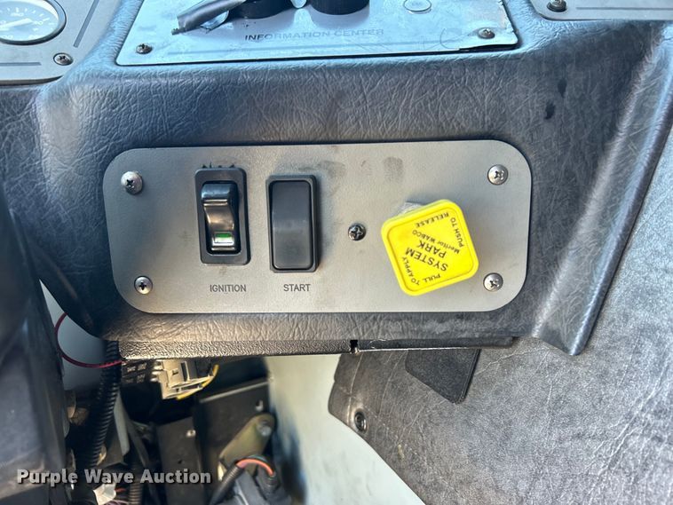 image for item EG0389 2000 Pierce Telesquirt 65 Aerial Ladder ladder fire truck