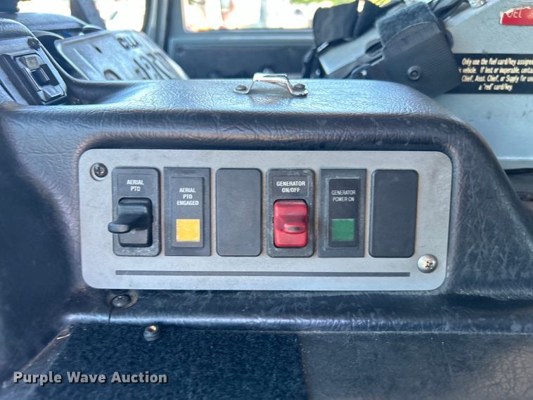 image for item EG0389 2000 Pierce Telesquirt 65 Aerial Ladder ladder fire truck