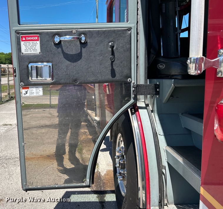 image for item EG0389 2000 Pierce Telesquirt 65 Aerial Ladder ladder fire truck