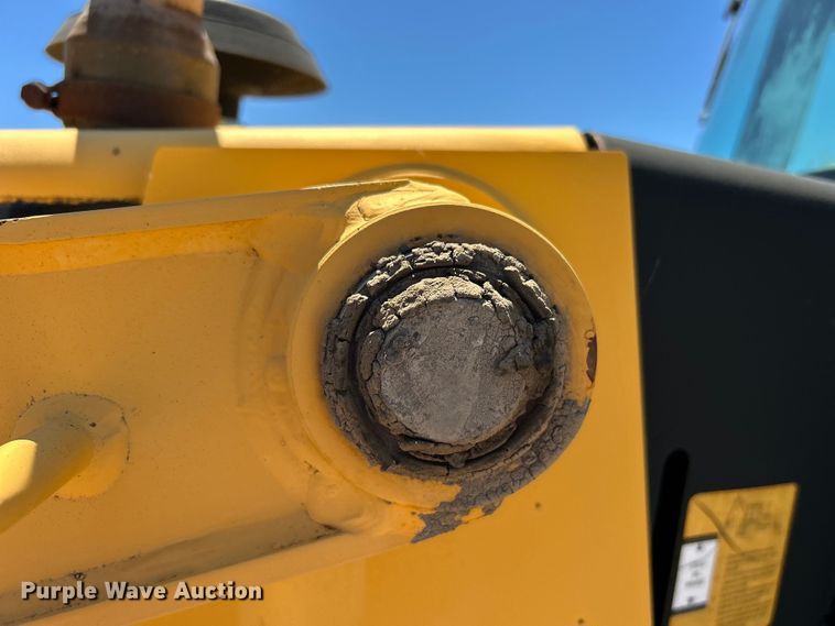 image for item EG0391 1998 John Deere 310SE backhoe