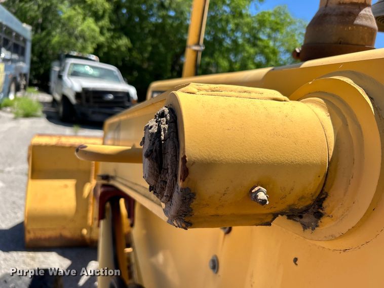 image for item EG0391 1998 John Deere 310SE backhoe