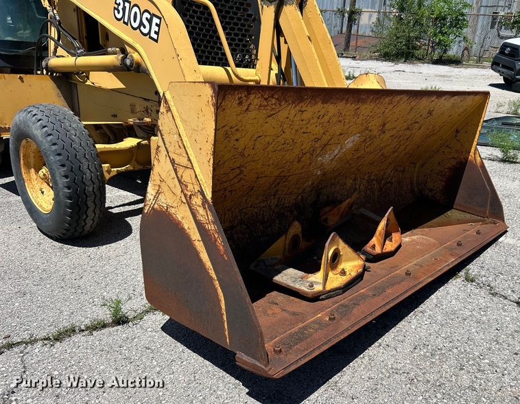 image for item EG0391 1998 John Deere 310SE backhoe
