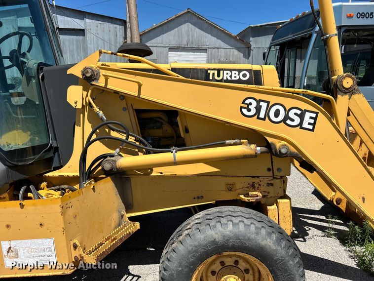image for item EG0391 1998 John Deere 310SE backhoe