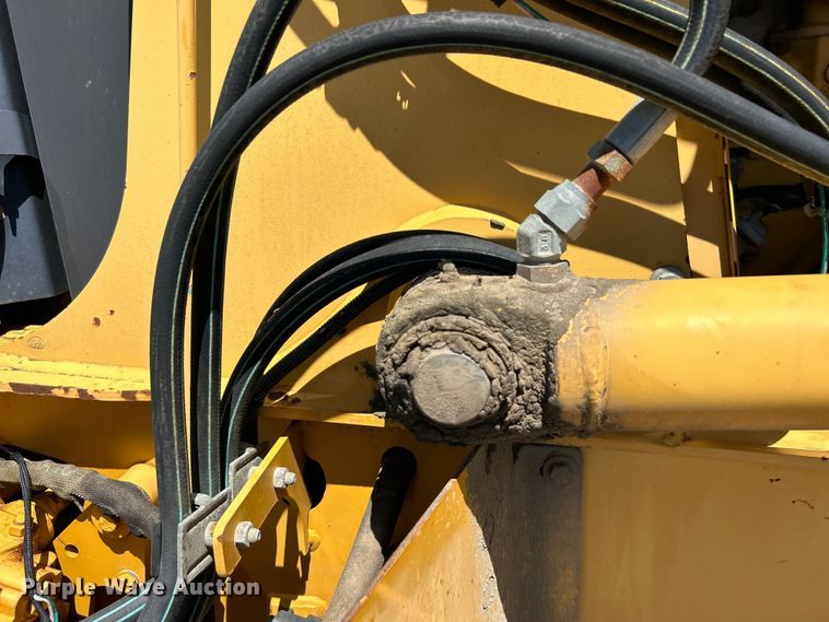 image for item EG0391 1998 John Deere 310SE backhoe