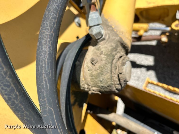 image for item EG0391 1998 John Deere 310SE backhoe