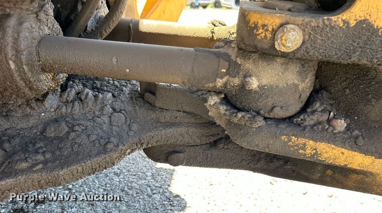 image for item EG0391 1998 John Deere 310SE backhoe