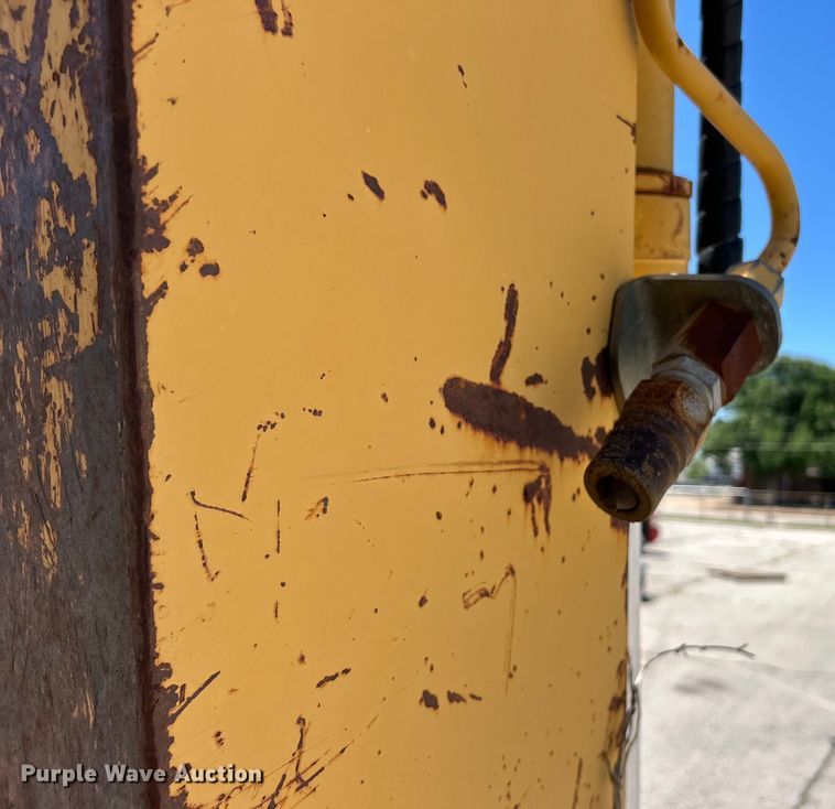 image for item EG0391 1998 John Deere 310SE backhoe