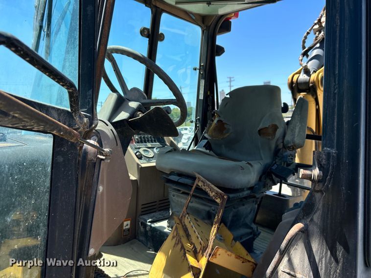 image for item EG0391 1998 John Deere 310SE backhoe