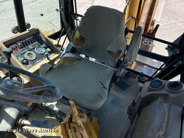 image for item EG0391 1998 John Deere 310SE backhoe