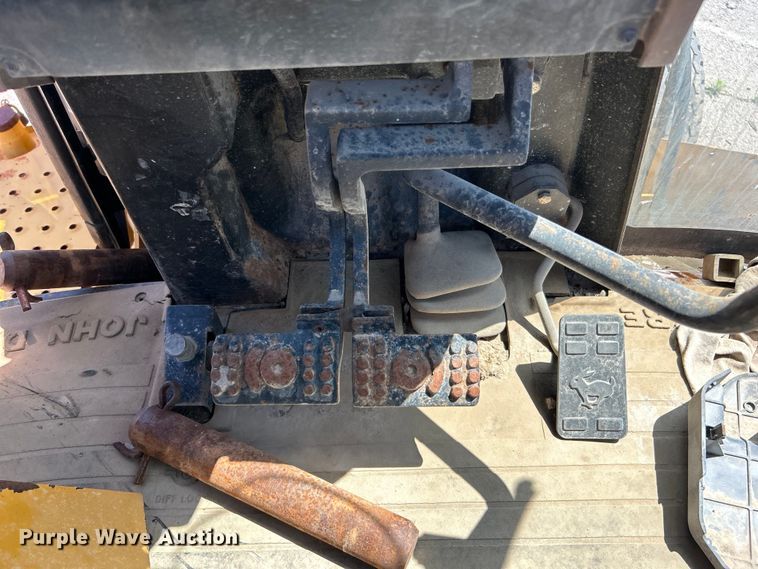 image for item EG0391 1998 John Deere 310SE backhoe