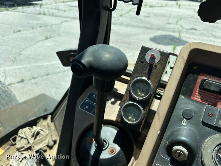 image for item EG0391 1998 John Deere 310SE backhoe