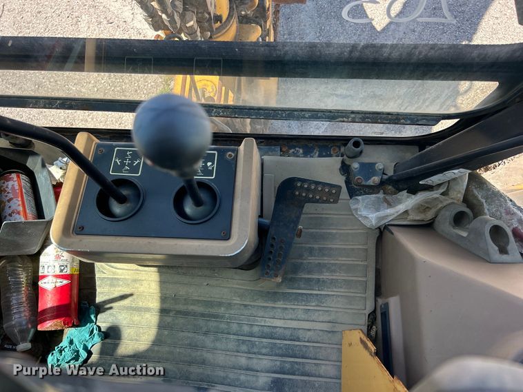 image for item EG0391 1998 John Deere 310SE backhoe