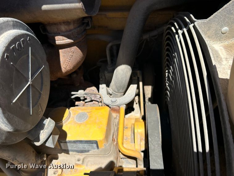 image for item EG0391 1998 John Deere 310SE backhoe