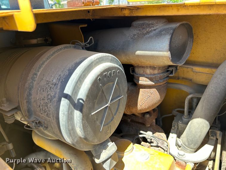 image for item EG0391 1998 John Deere 310SE backhoe