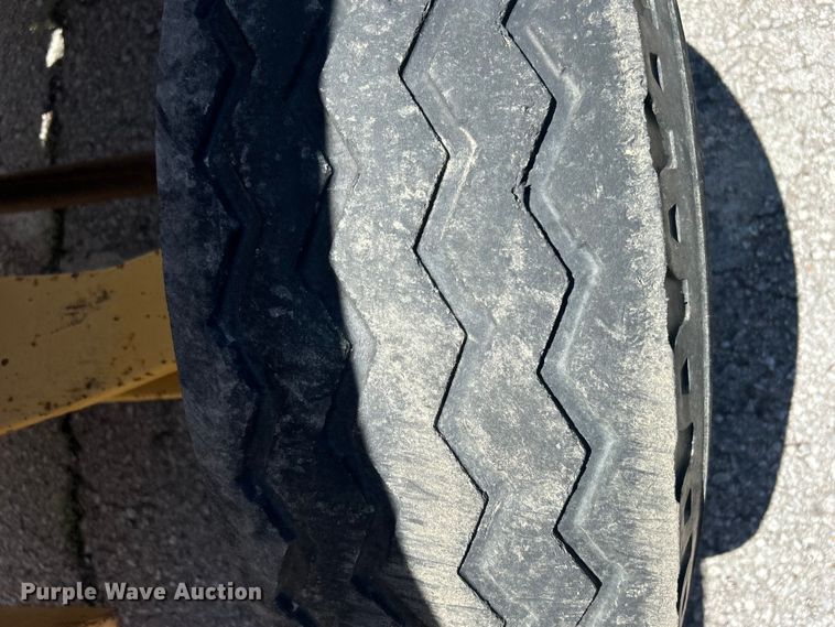 image for item EG0391 1998 John Deere 310SE backhoe