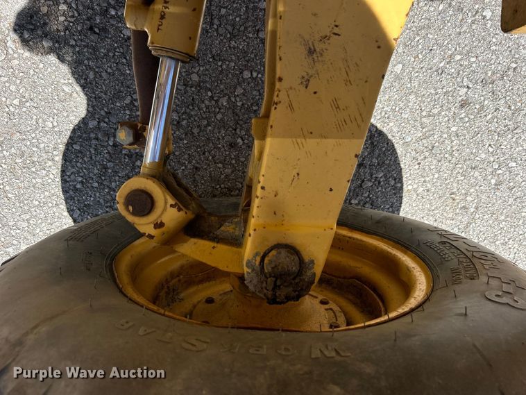 image for item EG0391 1998 John Deere 310SE backhoe