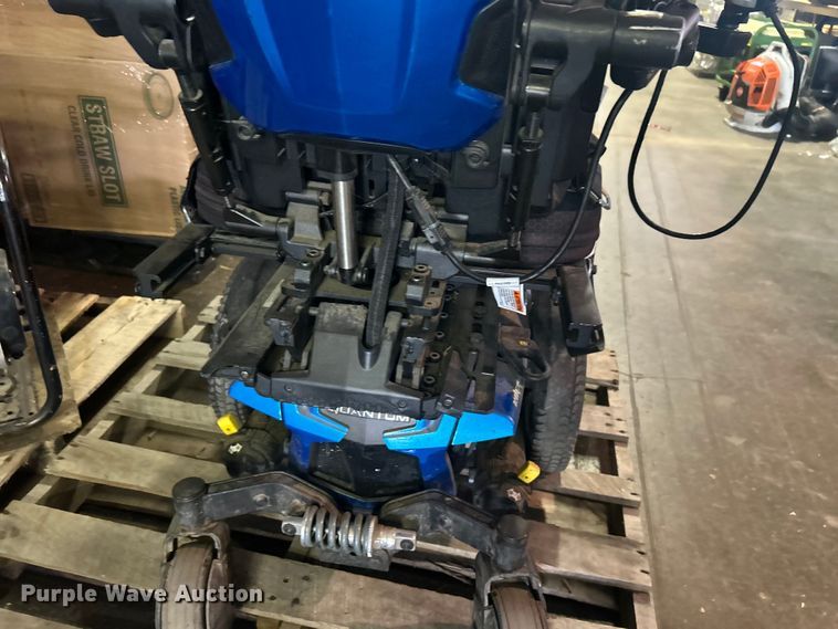 image for item EG0396 Quantum Edge 2.0 powered wheelchair