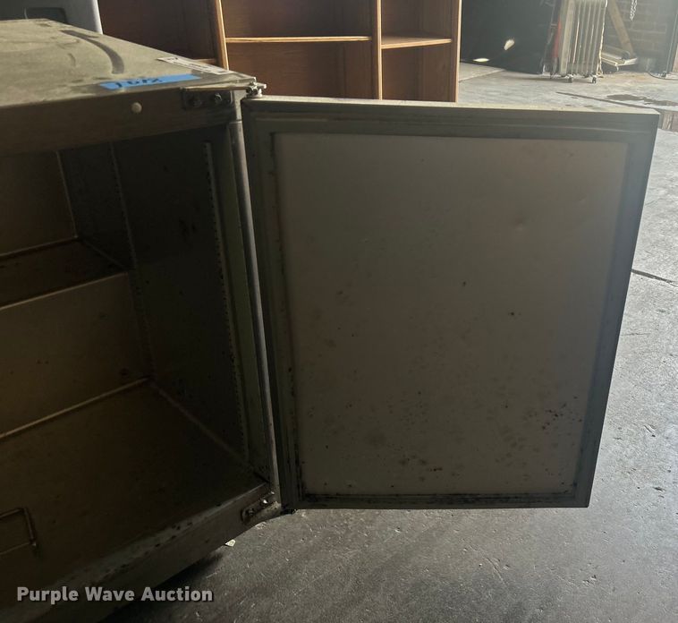 image for item EG0418 Traulsen UHT48-LR refrigerator