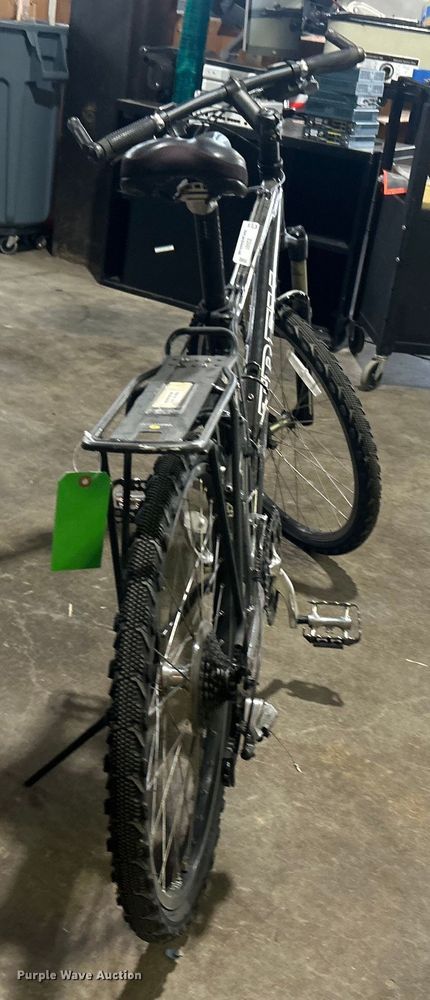 image for item EG0421 Trek SLR Alpha Super Light bicycle