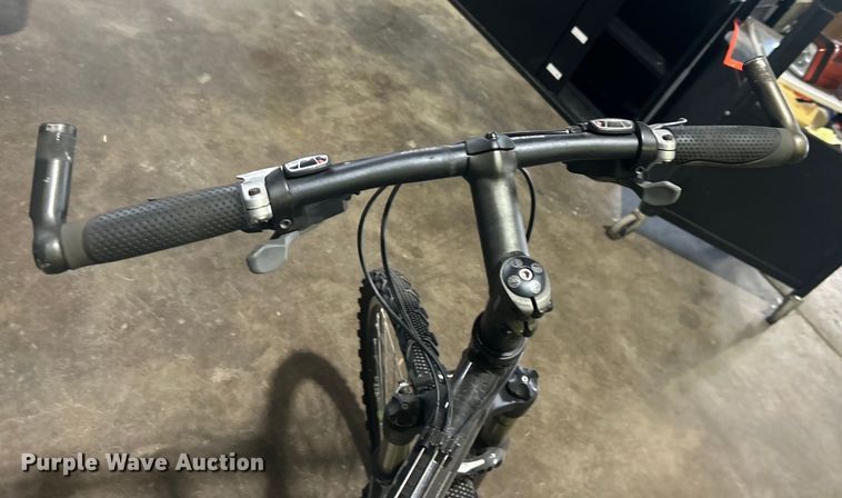 image for item EG0421 Trek SLR Alpha Super Light bicycle