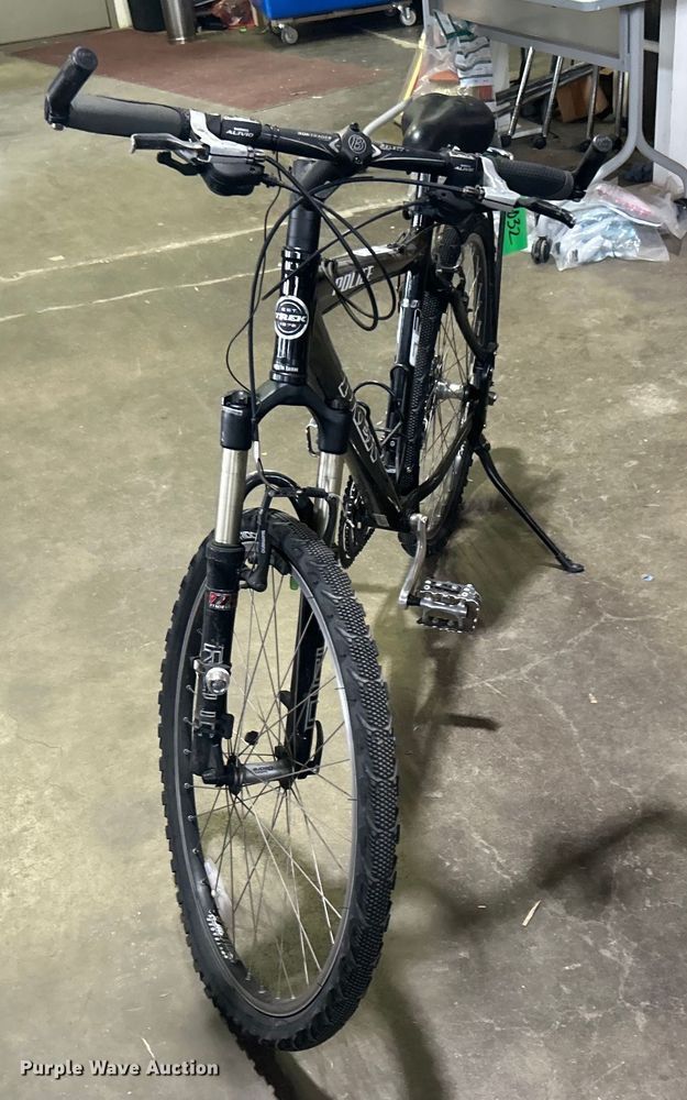 image for item EG0422 Trek SLR Alpha Super Light bicycle