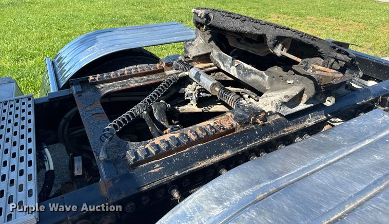 image for item EH6762 2007 Freightliner Columbia semi truck