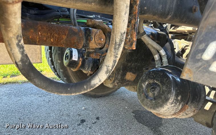 image for item EH6762 2007 Freightliner Columbia semi truck