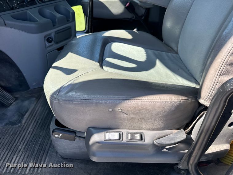 image for item EH6762 2007 Freightliner Columbia semi truck