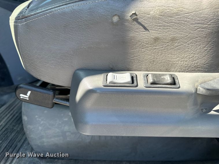 image for item EH6762 2007 Freightliner Columbia semi truck