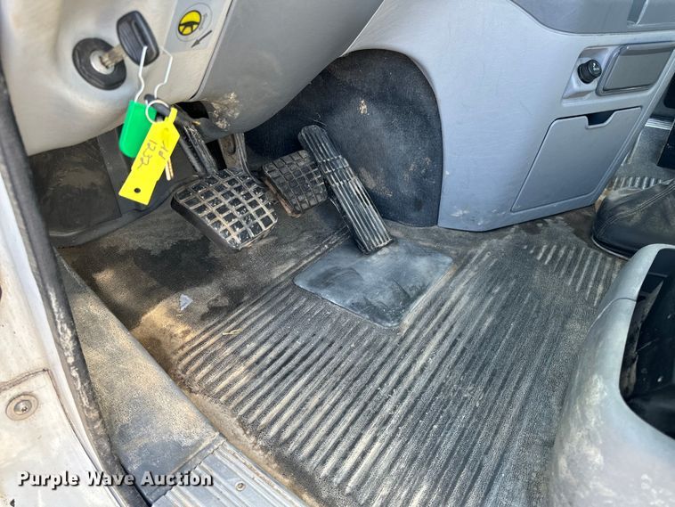 image for item EH6762 2007 Freightliner Columbia semi truck