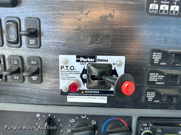 image for item EH6762 2007 Freightliner Columbia semi truck