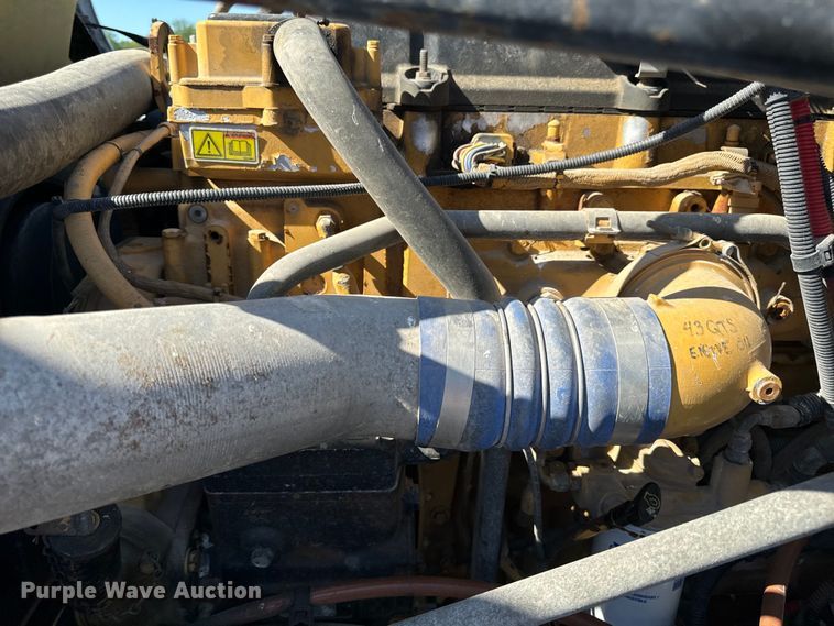 image for item EH6762 2007 Freightliner Columbia semi truck