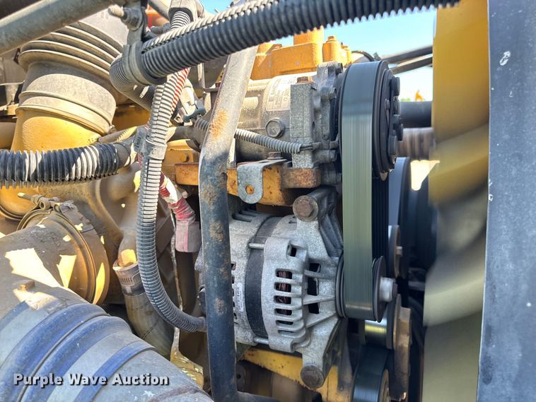 image for item EH6762 2007 Freightliner Columbia semi truck