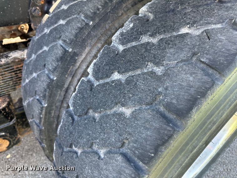 image for item EH6762 2007 Freightliner Columbia semi truck