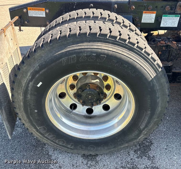 image for item EH6762 2007 Freightliner Columbia semi truck