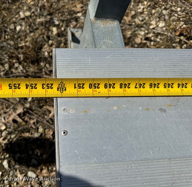 image for item EH6771 (5) aluminum bleachers