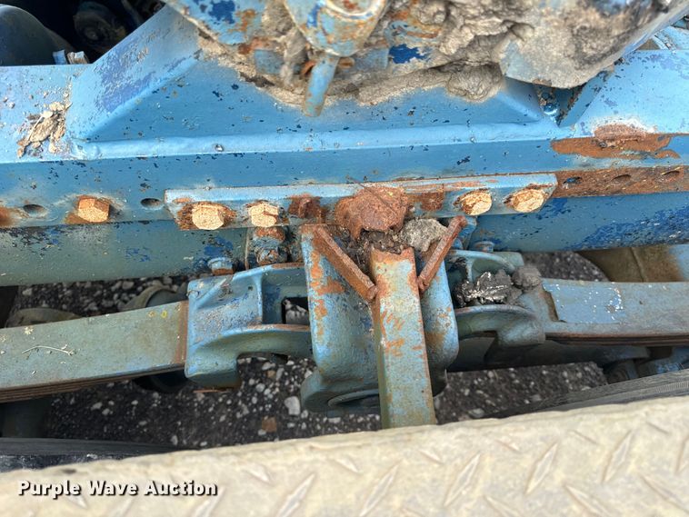 image for item EH6782 1990 Freightliner  FLD120 semi truck