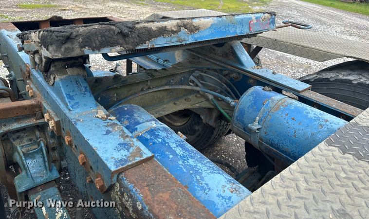 image for item EH6782 1990 Freightliner  FLD120 semi truck