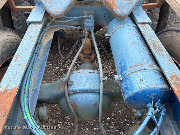 image for item EH6782 1990 Freightliner  FLD120 semi truck