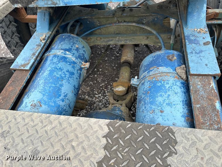 image for item EH6782 1990 Freightliner  FLD120 semi truck