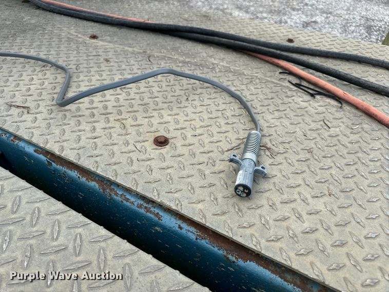 image for item EH6782 1990 Freightliner  FLD120 semi truck