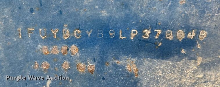 image for item EH6782 1990 Freightliner  FLD120 semi truck