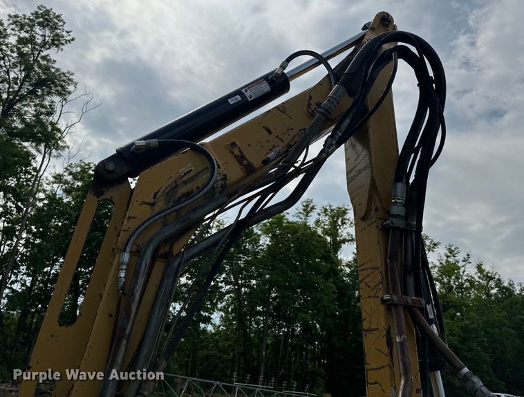 image for item EH6783 2006 John Deere 6615 MFWD tractor