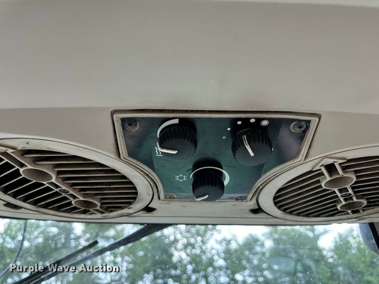 image for item EH6783 2006 John Deere 6615 MFWD tractor