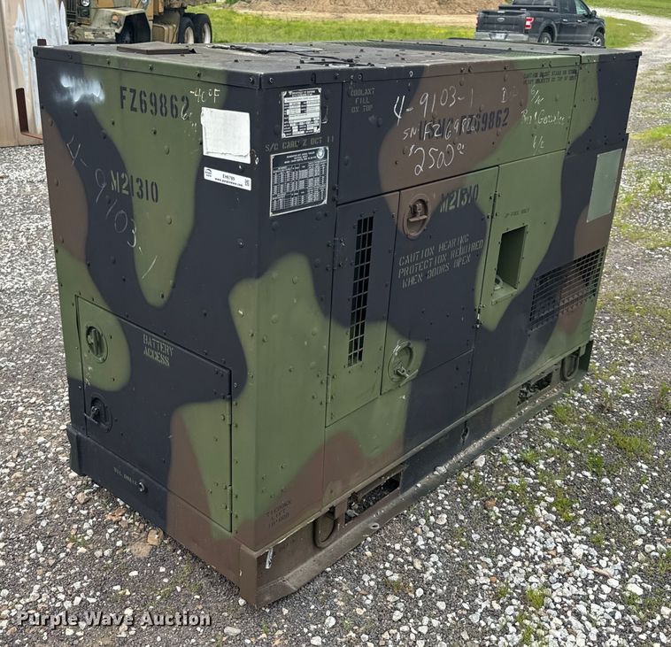 image for item EH6789 1998 Fermont Division MEP-805A generator