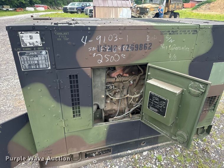 image for item EH6789 1998 Fermont Division MEP-805A generator