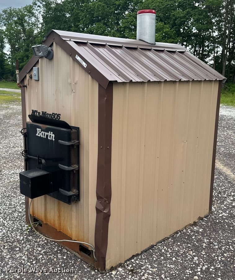 image for item EH6790 Earth Mtn. Man 505 wood furnace