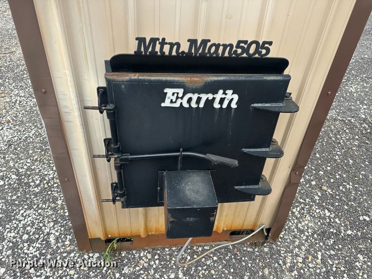 image for item EH6790 Earth Mtn. Man 505 wood furnace